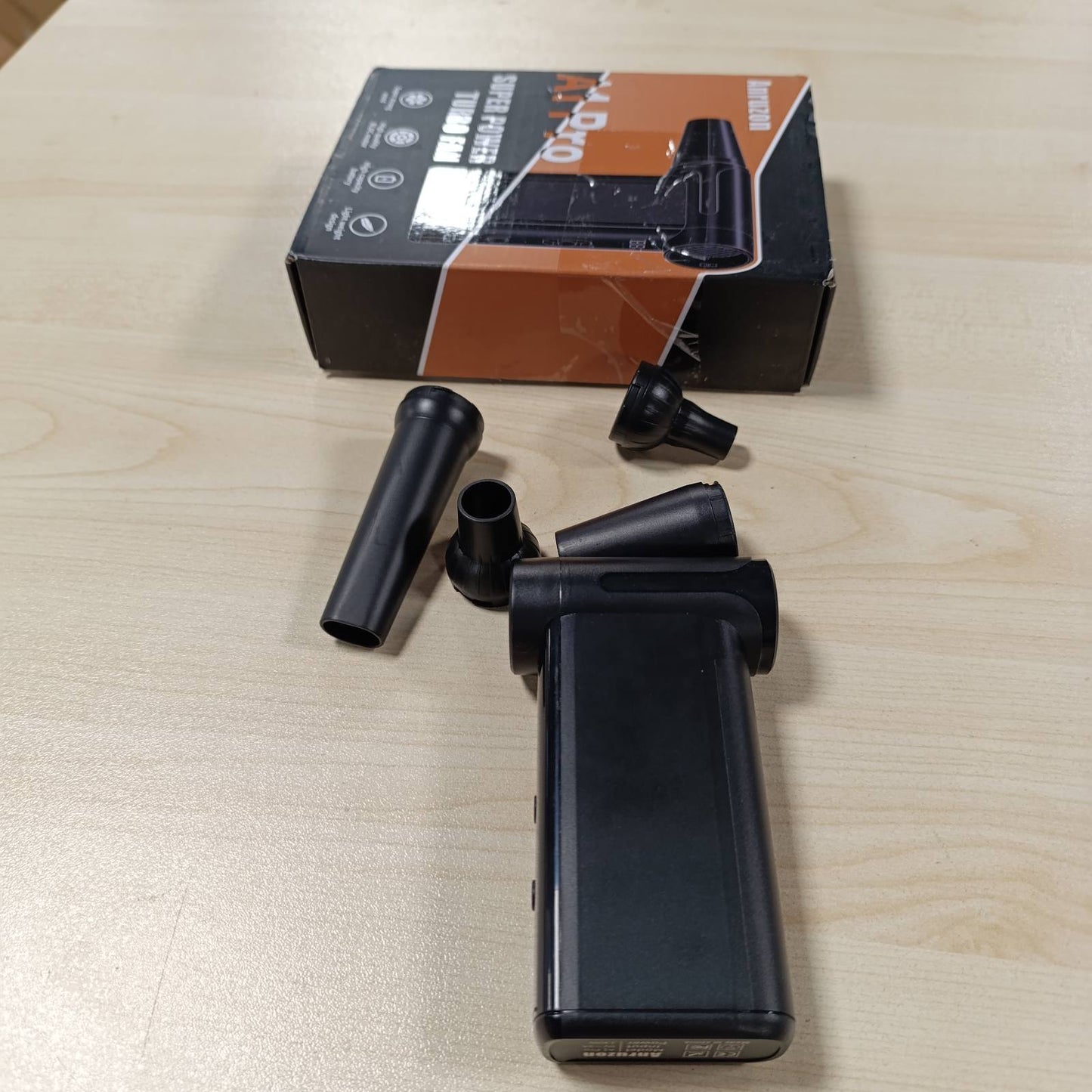 266370 - SPREJ AJRI TË KOMPRESUAR 300,000 RPM, 8 SHPEJTËSI, BATERI 7600mAh, PASTRUES PLUHURI PËR PC, ELEKTRONIKË, DIVAN, MAKINË