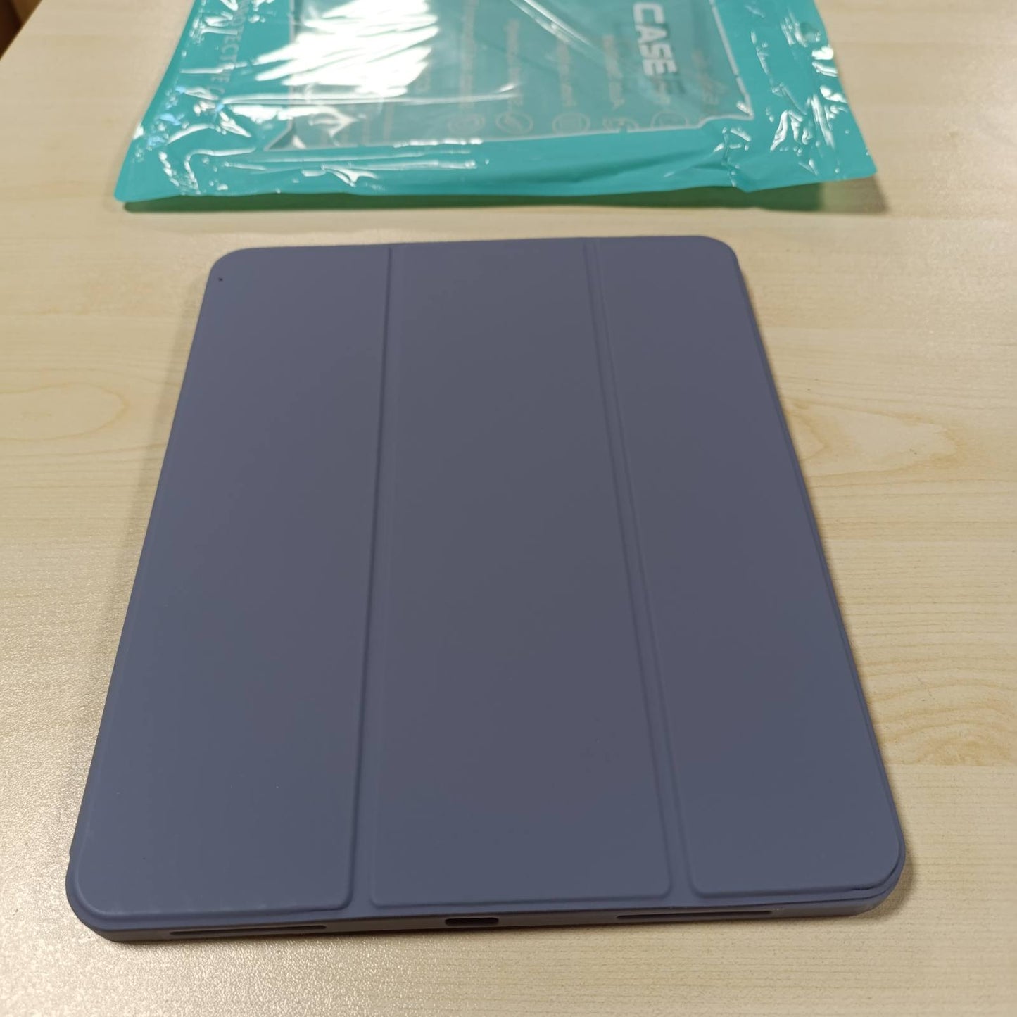 266942 - GCABXY Mbështjellës për iPad Pro 12.9 inç, gjenerata e 6-të/5-të/4-t (2022/2021/2020) me mbajtëse lapsi, Mbrojtje e butë TPU, Gjumë/Zgjim automatik, Vjollcë
