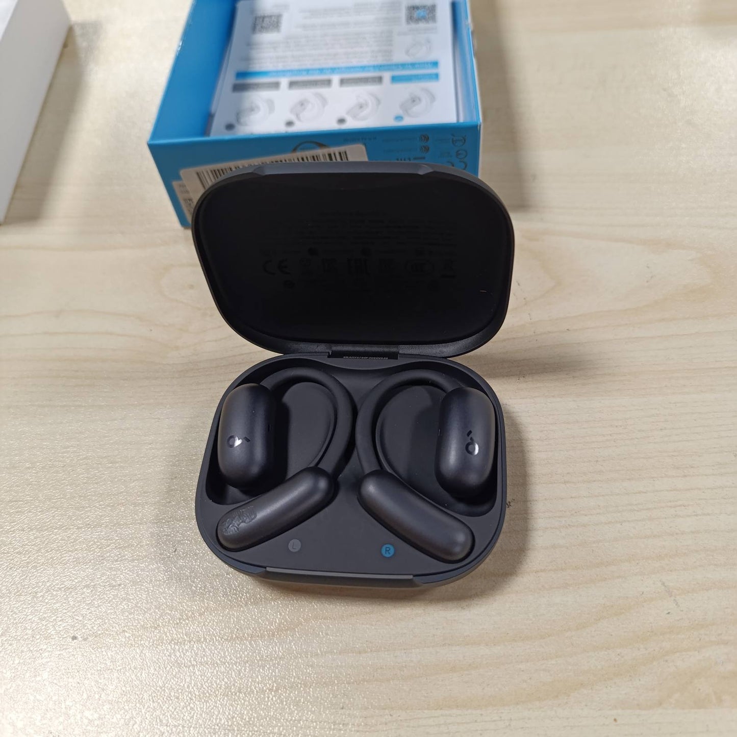 272813 - ANKER Kufje Soundcore AeroFit 2, Bluetooth 5.4, IP55, 42 orë kohë luajtjeje, audio me rezolucion të lartë, grepa të rregullueshëm