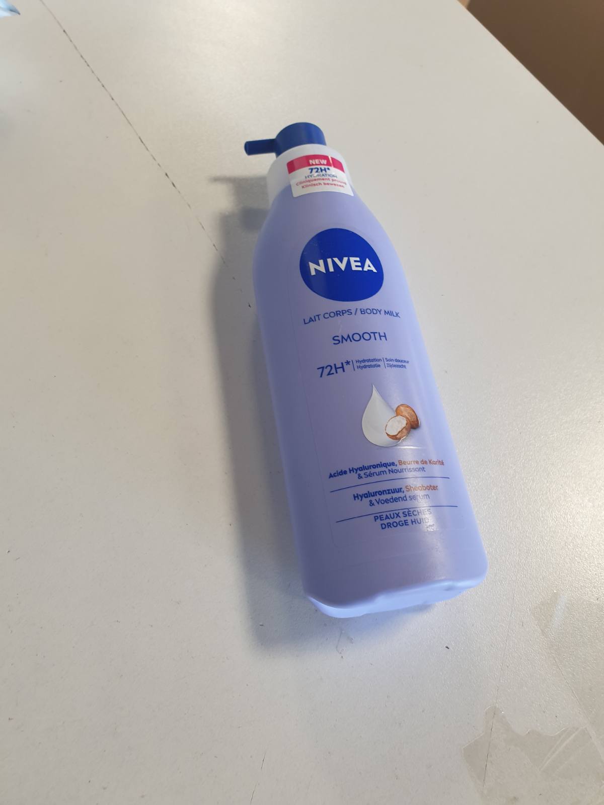 319123 - NIVEA Losion Trupi Hidratues i Butë 72h, 250 ml, me acid hialuronik dhe gjalpë shea, për lëkurë të thatë