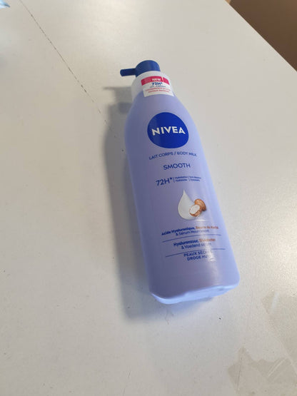 319123 - NIVEA Losion Trupi Hidratues i Butë 72h, 250 ml, me acid hialuronik dhe gjalpë shea, për lëkurë të thatë