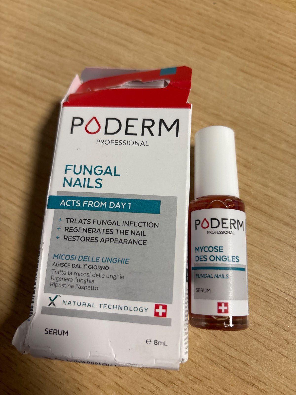 316966 - PODERM Trajtim 2-në-1 për kërpudhat e thonjve, me bimë antifungale dhe restauruese, kujdes profesional për këmbët/duart, i shpejtë dhe i lehtë, prodhuar në Zvicër