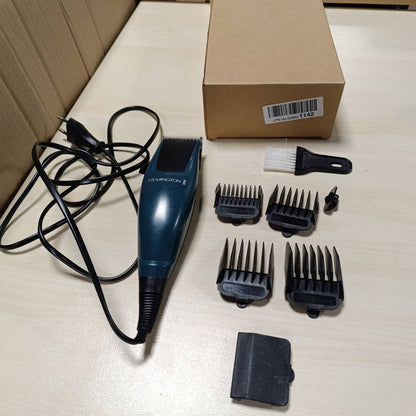 317406 - REMINGTON MAKINË PRERËSE FLOKËSH APPRENTICE, Teha çeliku inox vetëmprehëse, 5 krehëra udhëzues 3-18 mm, 1 krehër berberi, 1 furçë qafe, 1 furçë pastrimi, HC5020
