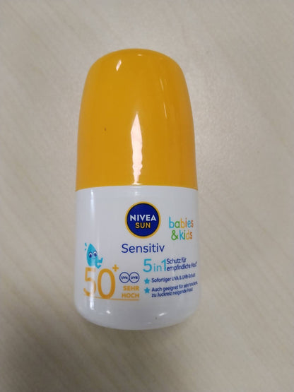 318488 - NIVEA SUN Mbrojtës nga dielli për fëmijë 5in1 Roll-On SPF 50+, locion mbrojtës ekstra rezistent ndaj ujit, 50 ml