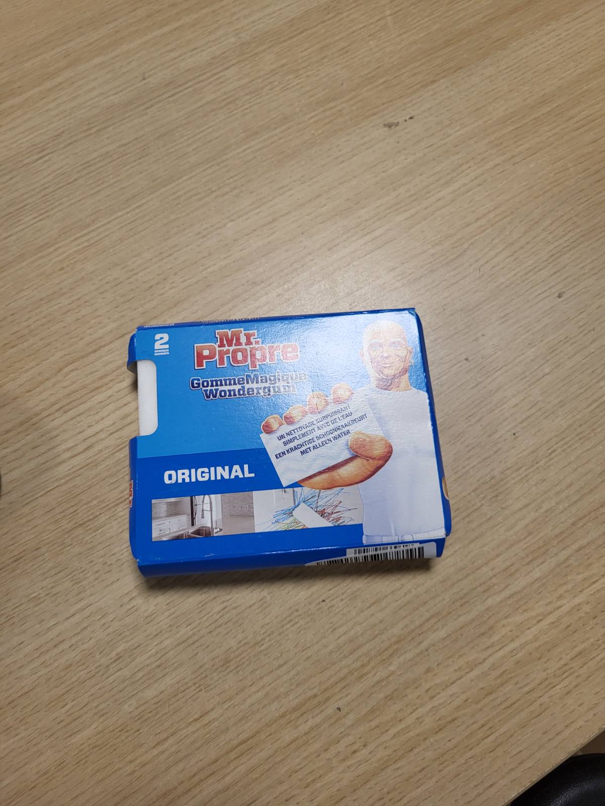319216 - MR. CLEAN - Sfungjer Magjik Gome, heq shenjat dhe njollat kokëforta, pastron të gjitha sipërfaqet, kuti me 2 copë
