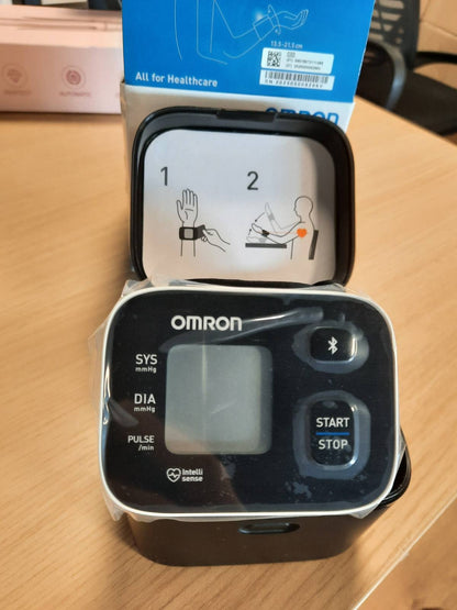 302934 - OMRON Monitor tensioni i gjakut RS3 Intelli IT | I validuar klinikisht | Aplikacion falas për smartphone | Manshetë 13.5 – 21.5 cm | Kontroll të përshtatshmërisë së manshetës | 30 vendndodhje memorieje