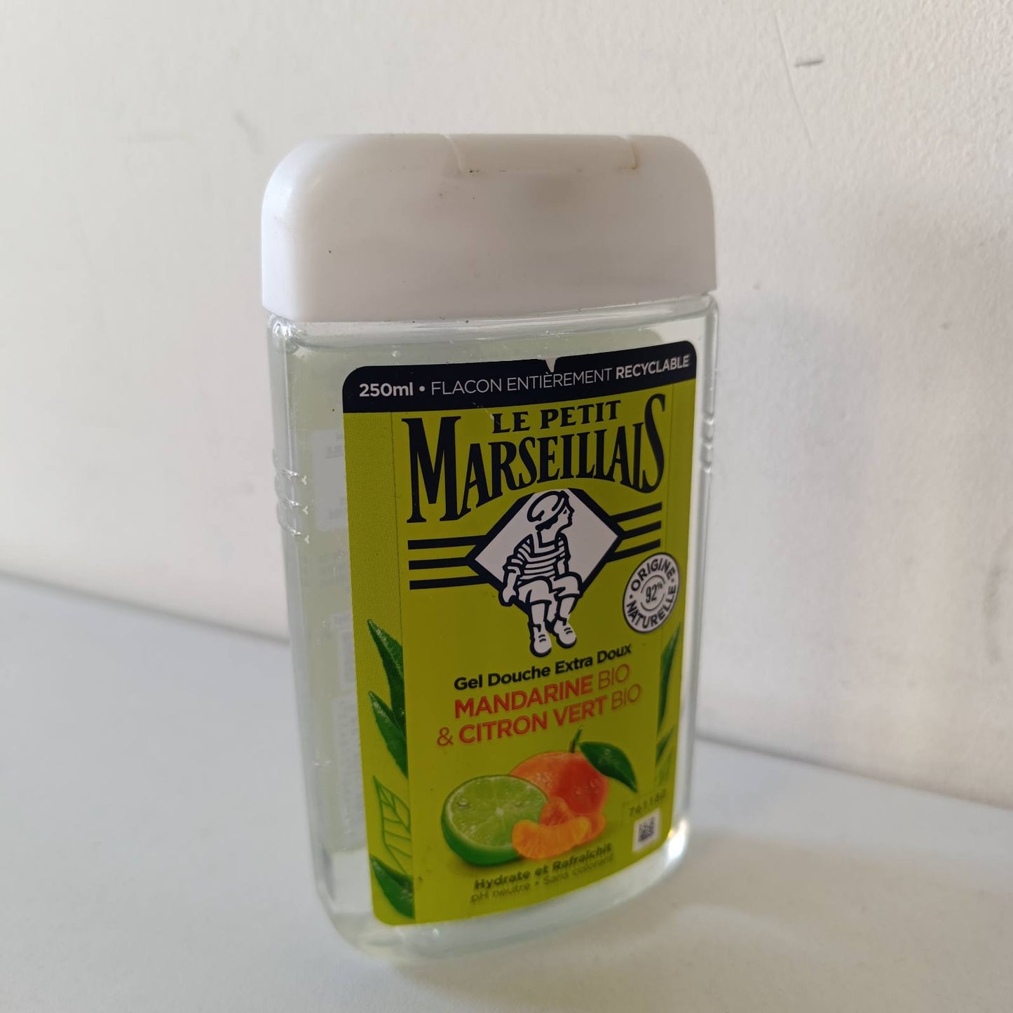 322157 - Le Petit Marseillais Xhel Dushi Organic Mandarin & Lime, 250 mL
