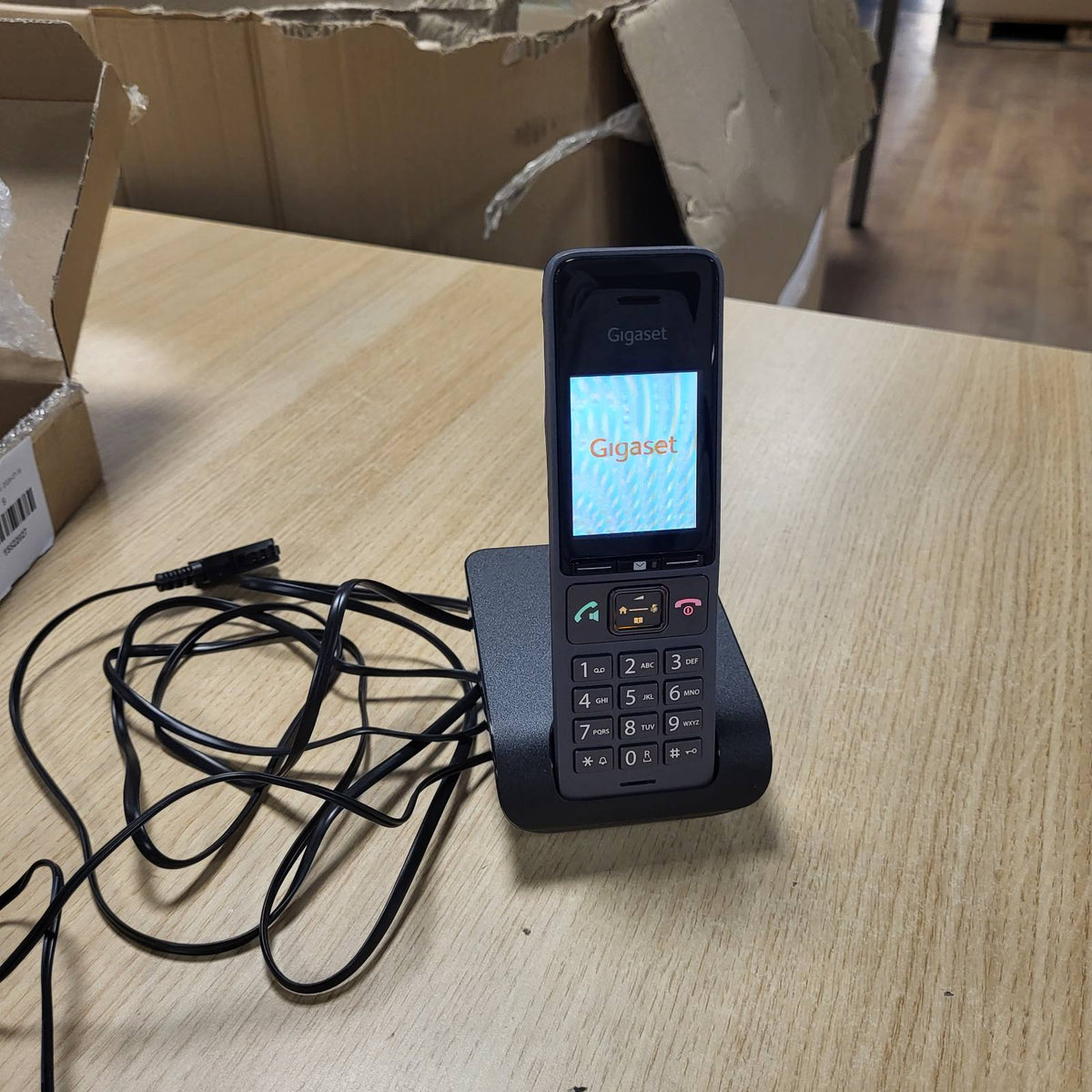 308770 - GIGASET COMFORT 520 - Telefon DECT pa tel, Dizajn elegant, 200 kontakte, ngjyrë e zezë titaniumi