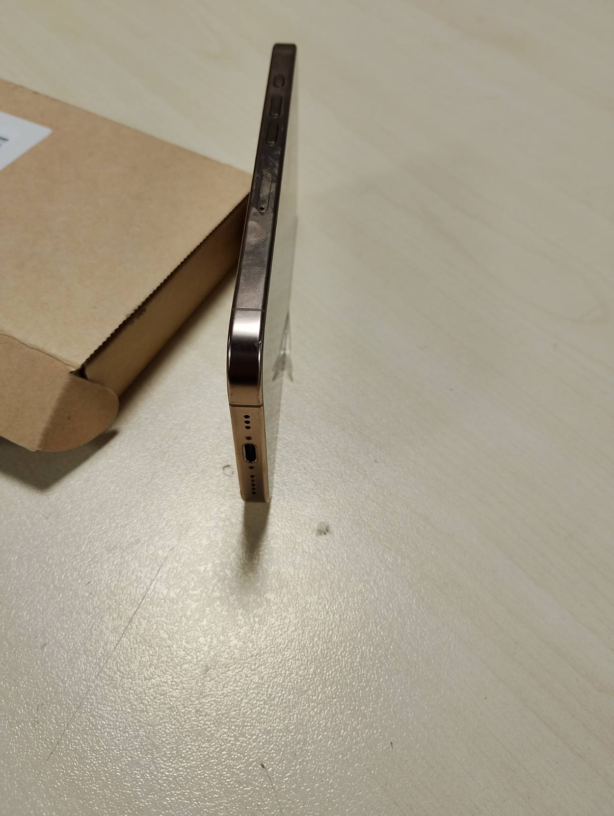 292006 - APPLE iPhone 16 Pro, 128GB, Titanium Desert Sand (I rinovuar)