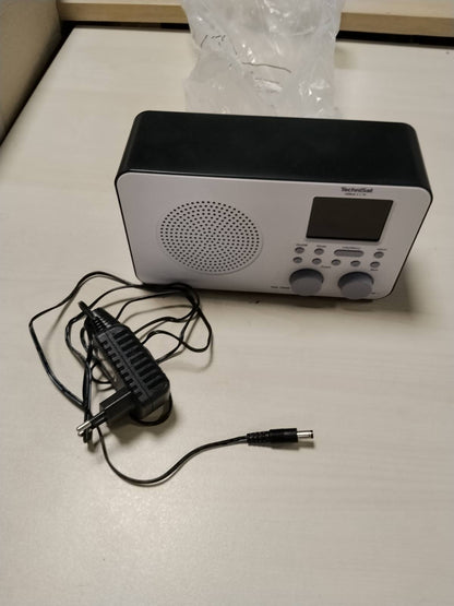 295628 - TECHNISAT TechniSat VIOLA 2 C IR - radio interneti portative (DAB+, FM, WLAN, ekran me ngjyra 2.4 inç, prizë për kufje, orë me zile, kohëmatës gjumi, 3 vat RMS, bateri, adaptor rryme) E bardhë