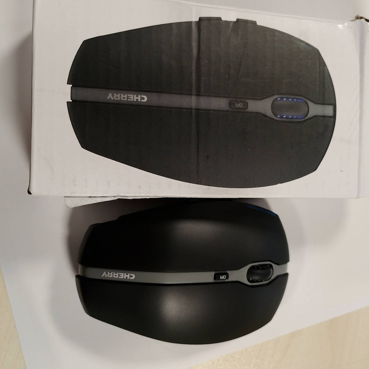 299628 - CHERRY Maus Bluetooth pa Tel GENTIX BT, Funksion për deri në 3 Pajisje, Rezolucion i Ndërrueshëm (1000/2000 DPI), i Zi
