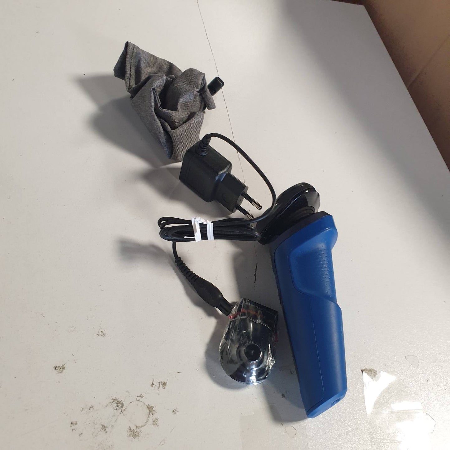 292194 - PHILIPS Seria 5000 Makinë rroje elektrike 100% e papërshkueshme nga uji, tehe ComfortTech 360°, koka konturuese, ekran i përparuar, makinë prerëse precize SmartClick, Model S5466/18