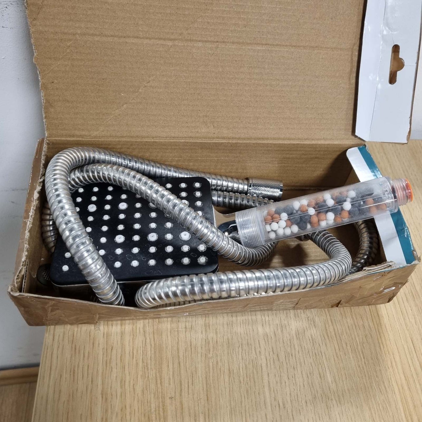 293875 - YEAUPE PRO Kokë Dushi me Tub dhe Filtër 1.6M – Kokë Dushi Universal me Presion të Lartë, 6 Modele Spërkatjeje, Kursim Uji, Kokë Dushi Shiu për Vaskë dhe Dush (115×100 mm, Krom)