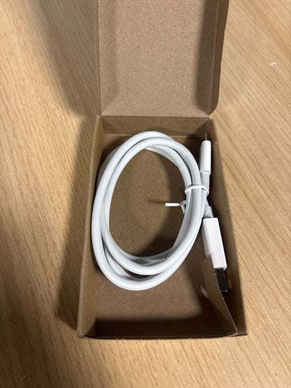 300131 - AMAZON BASICS - Kabllo karikimi i shpejtë adaptues USB-C në USB-A 3.1 Gen 2, 0.9 m, shpejtësi 10 Gbps, i çertifikuar USB-IF, për Apple iPhone 16/15, iPad, Samsung Galaxy, tableta, laptopë, i bardhë