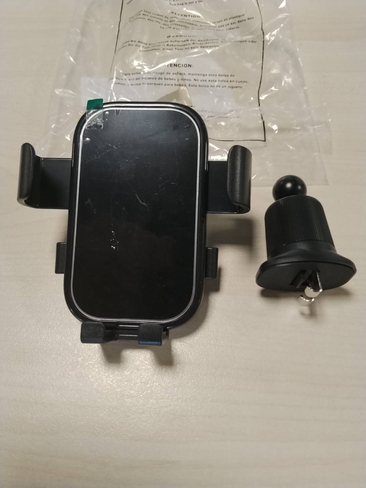 300075 - GRIFEMA – Mbajtëse për celular me ventilator ajri për makinë, mbyllje automatike, rrotullim 360°, për telefona 4.7-7 inç