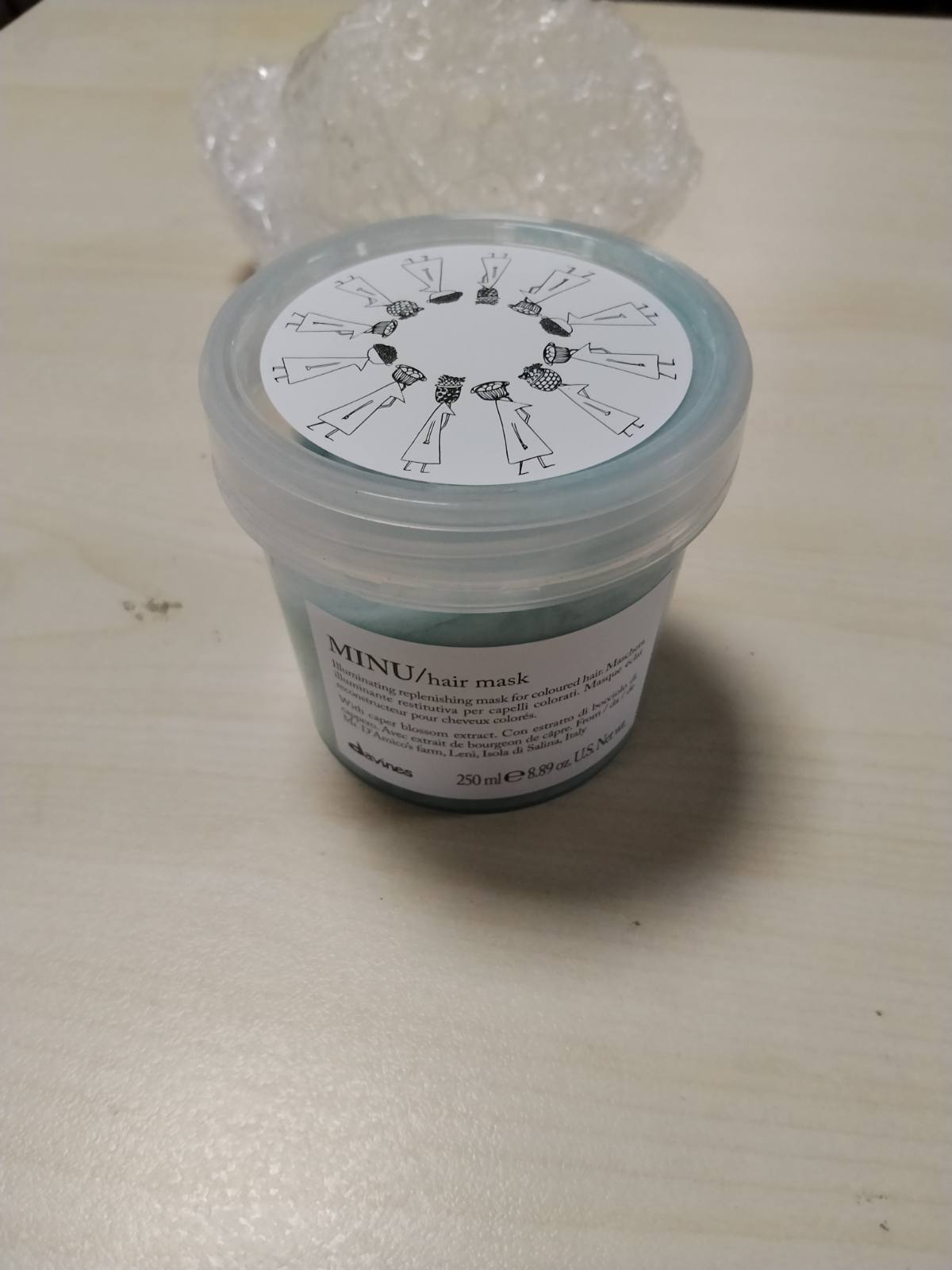 300529 - DAVINES Maskë flokësh MINU, 250 ml, për kujdesin thelbësor të flokëve, pako me 1 copë