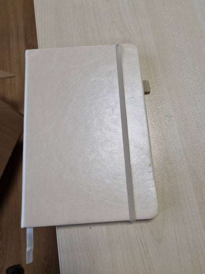 295428 - Ditar i trashë A5, 180 faqe, kapak i fortë, letër 80gsm, 14.5 x 21cm - Bezhë