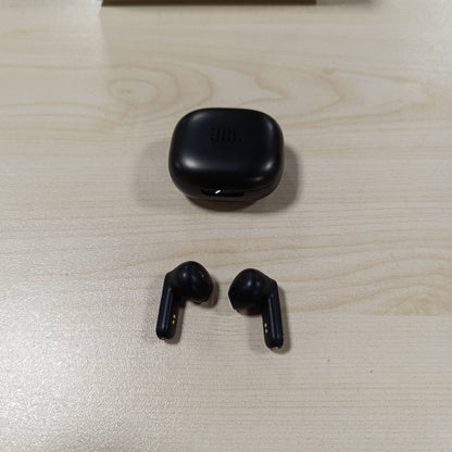 267580 - JBL LIVE FLEX – Kufje Bluetooth në vesh, jetëgjatësi baterie 40 orë, anulim zhurmash, rezistente ndaj ujit, të zeza