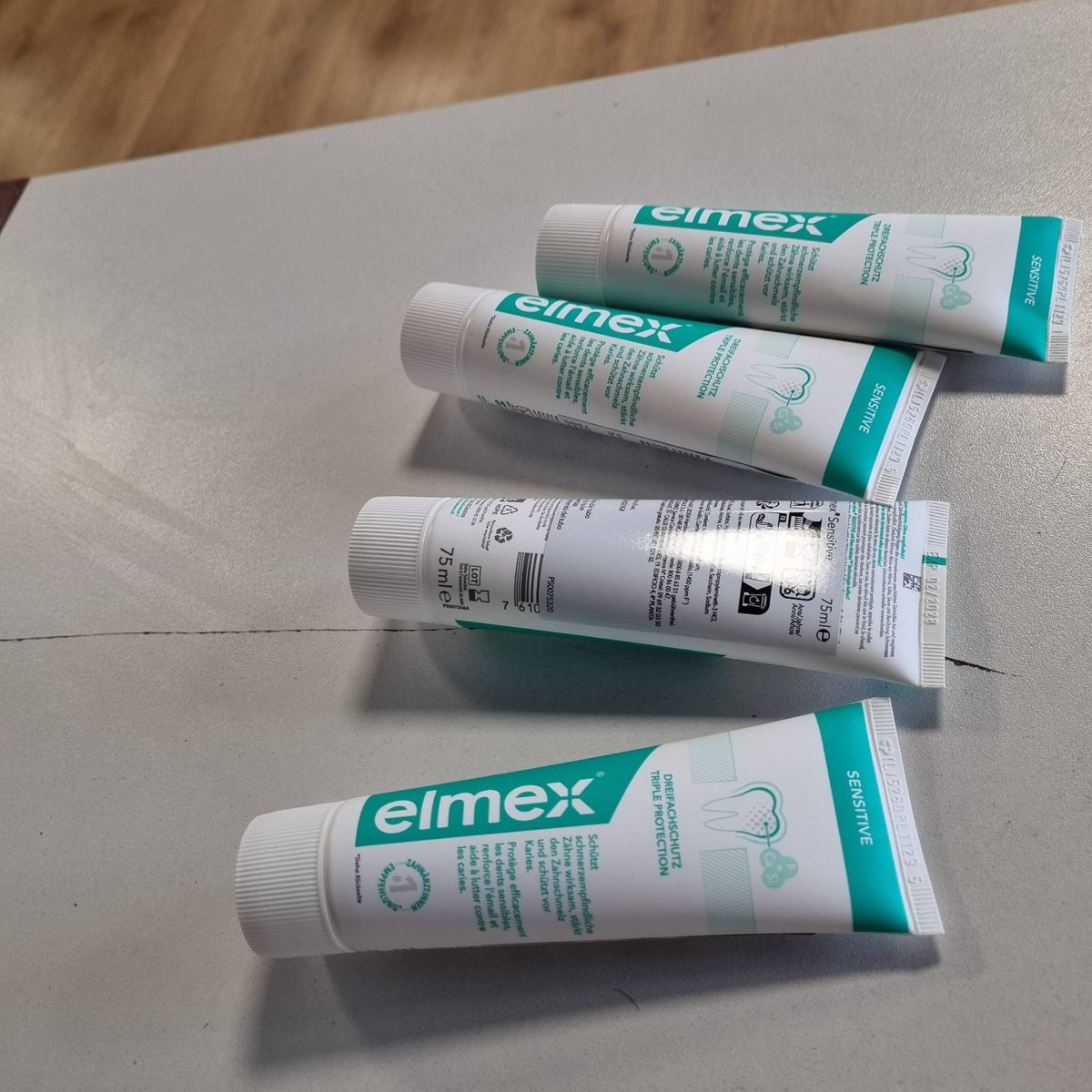 298292 - ELMEX Pastë dhëmbësh Sensitive Original 0% Ngjyrues, Pako me 4 x 75ml