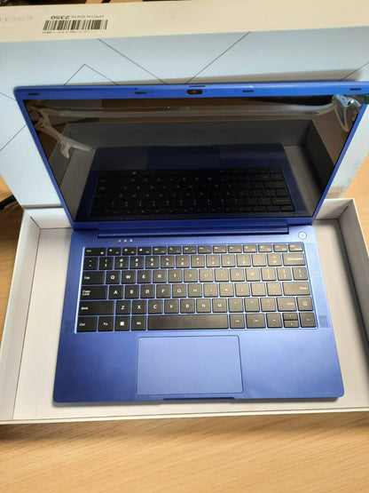 295307 - RUZAVA Laptop 14 inç (35.6 cm), 8 GB RAM, 256 GB SSD, i zgjerueshëm deri në 1 TB, Celeron N5095 (deri në 2.9 GHz), 4 bërthama, Windows 11, kuti metalike, maus pa tel, film tastiere, vjollcë