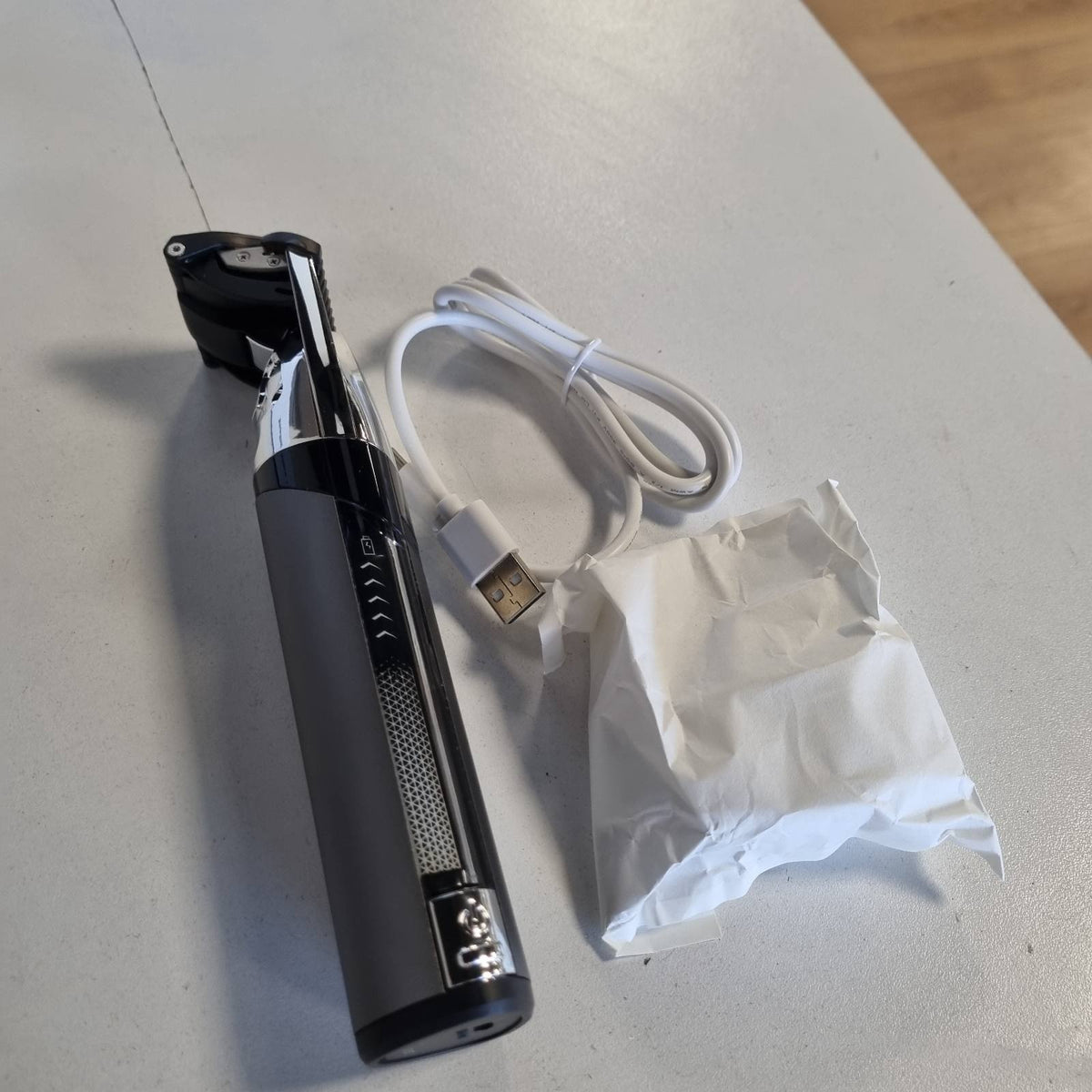 302714 - BABYLISS Makinë rroje S996E Super X-Metal, 24 gjatësi prerjeje, pa tel, rezistente ndaj ujit, tehe çeliku japonez