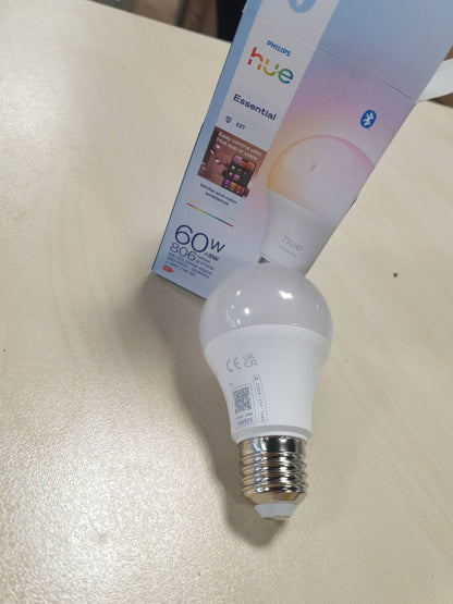 184205 - PHILIPS Llampa LED Smart Essential Hue A60, 8W, E27, 806lm, ngjyra e Bardhë dhe e Zbehtë, e Pajtueshme me Alexa, Google Assistant dhe Apple Home, Pako me 1