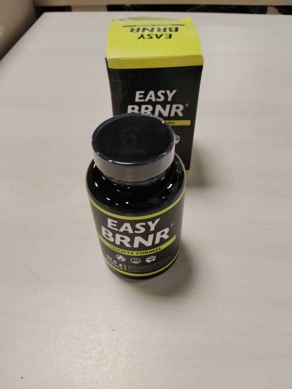 300694 - BRNR EASY BRNR Formula e Lehtë 5 në 1, 120 Kapsula, Trajtim i Metabolizmit me Kolinë, Formulë për Nivelin e Sheqerit në Gjakë me Krom, Fibër Dietike Glukoman, Ekstrakt Çaji Jeshil