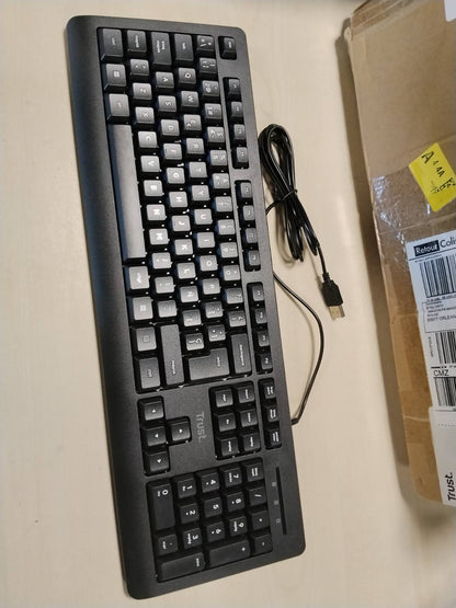 299872 - TRUST Tastierë dhe maus me tela, Paraqitje QWERTY spanjolle, Kabllo 1.8 m, Lidhje USB, Tastierë kundër rrjedhjeve, Windows, Mac, PC, Laptop, E zezë