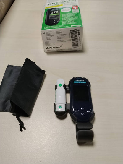 300862 - ONETOUCH Matësi i glukozës në gjak Ultra Plus Reflect®, 1 metër, 10 shirita testimi, 10 lanceta, 1 pajisje lancimi, 1 kuti, Stiftung Warentest SHUMË MIRË (1.5)