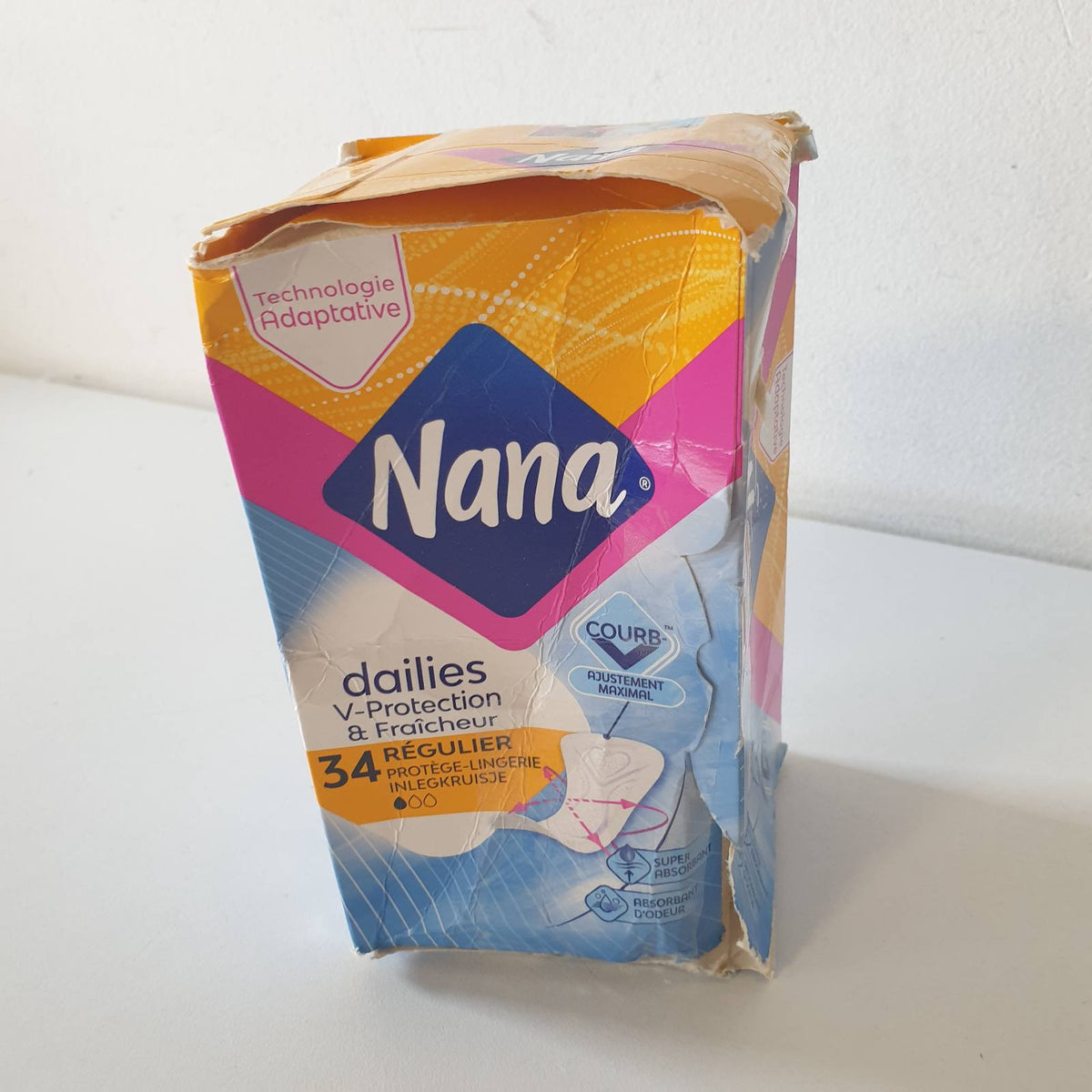 307077 - NANA DAILIES Freski & Mbrojtje - Mbrojtëse Ditore Ultra Thithëse, Standarde, 34 copë