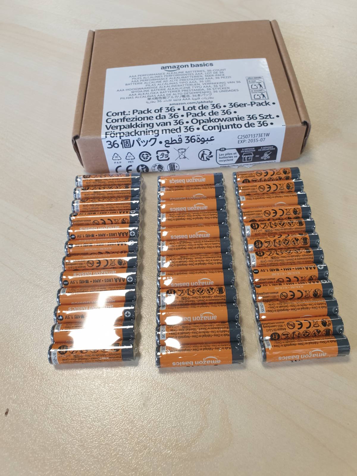 296254 - Amazon Basics Pako me 36 bateri alkaline AAA, 1.5 volt, afat ruajtjeje 10-vjeçar