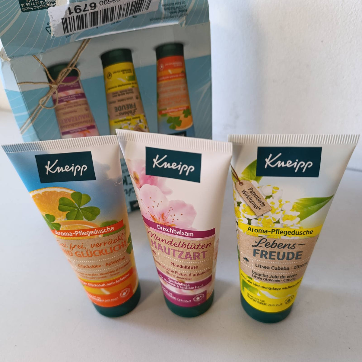303933 - KNEIPP Set Dhurate Dush Bliss, 75 ml, paketë me 3 copë