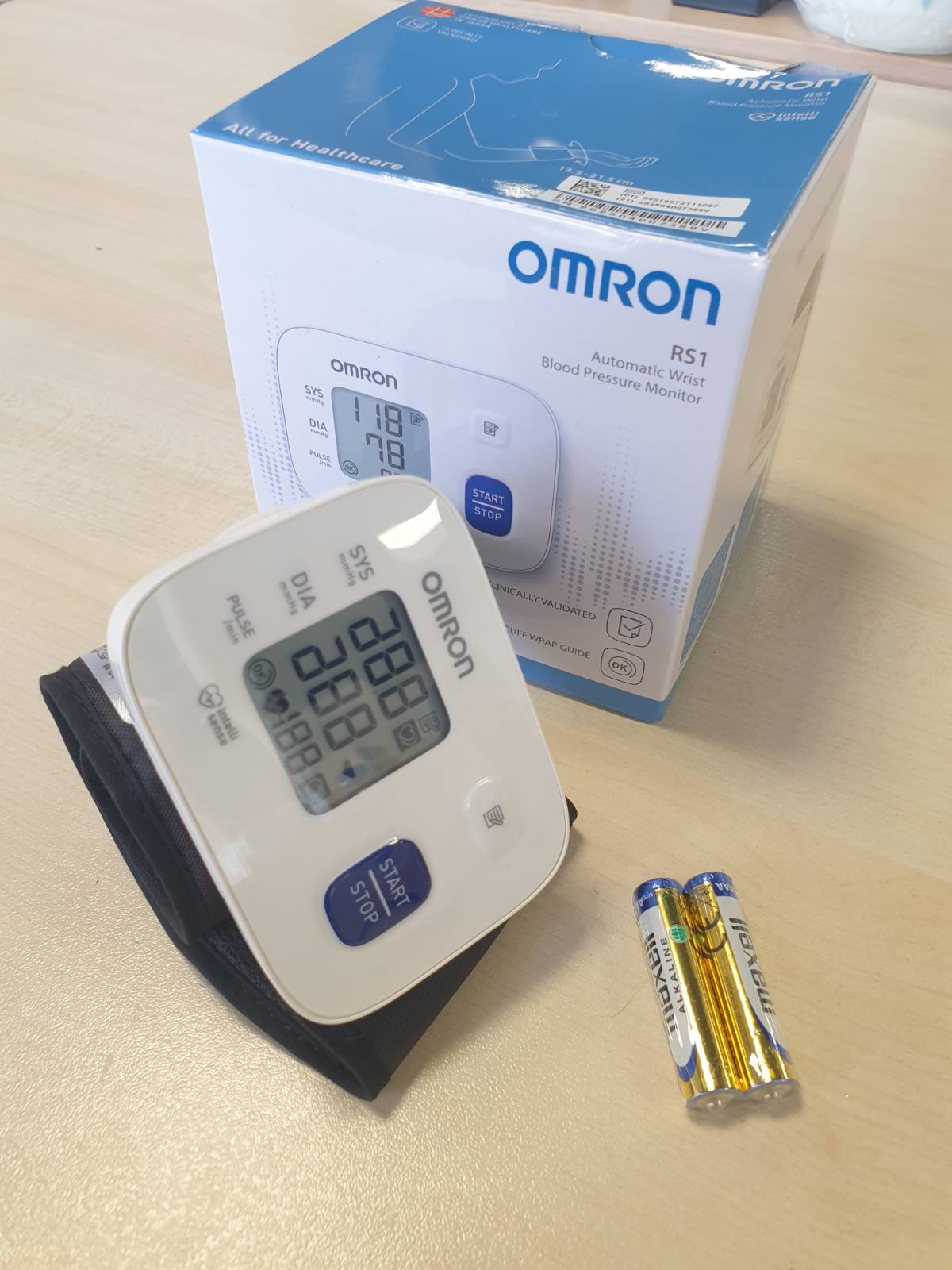 298149 - OMRON Monitor Dixhital i Tensionit të Gjakut për Kyçin e Dorës RS1, i Validuar Klinikisht