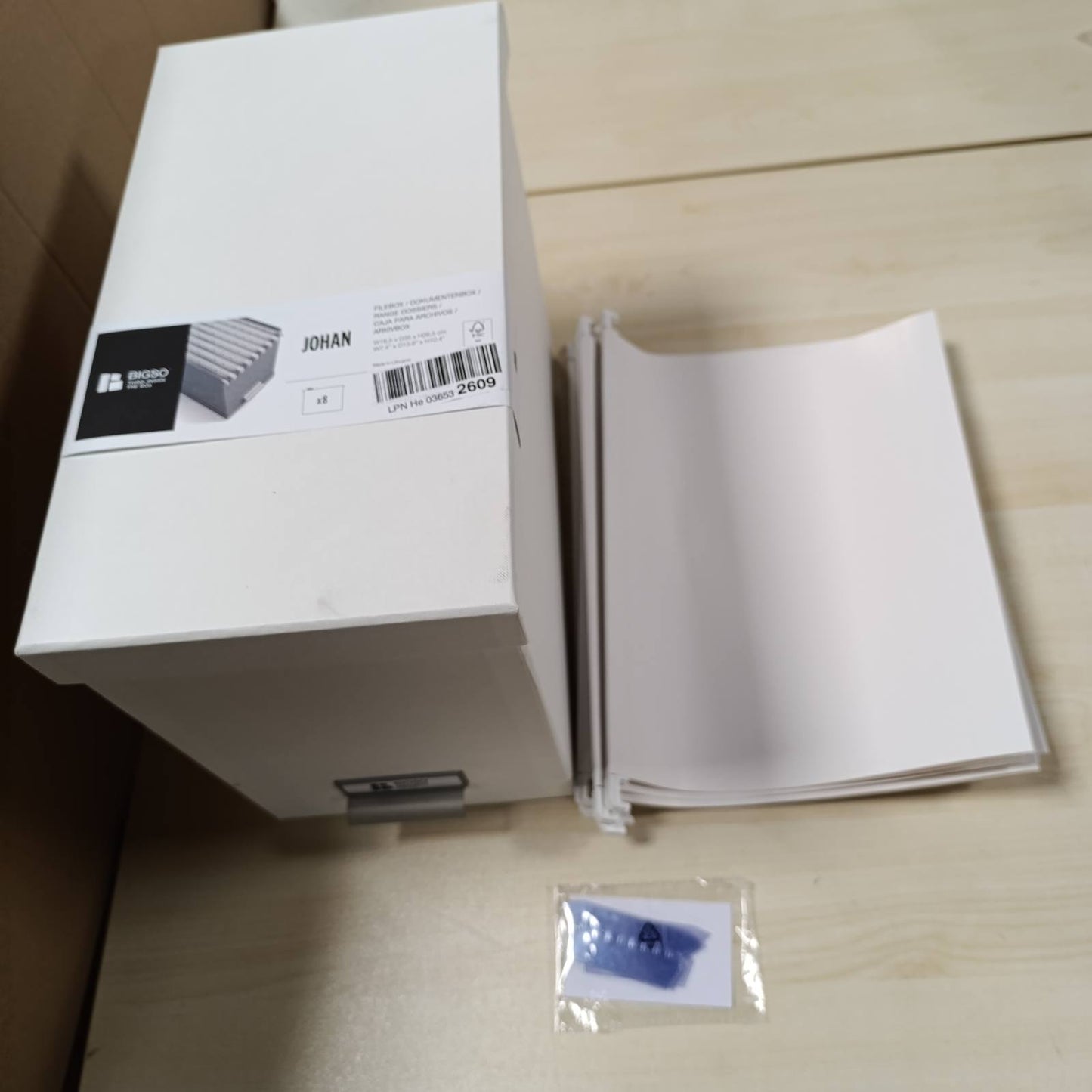 213855 - BIGSO Kuti Dosjesh e Varur A4 me kapak dhe dorezë, e bardhë.
