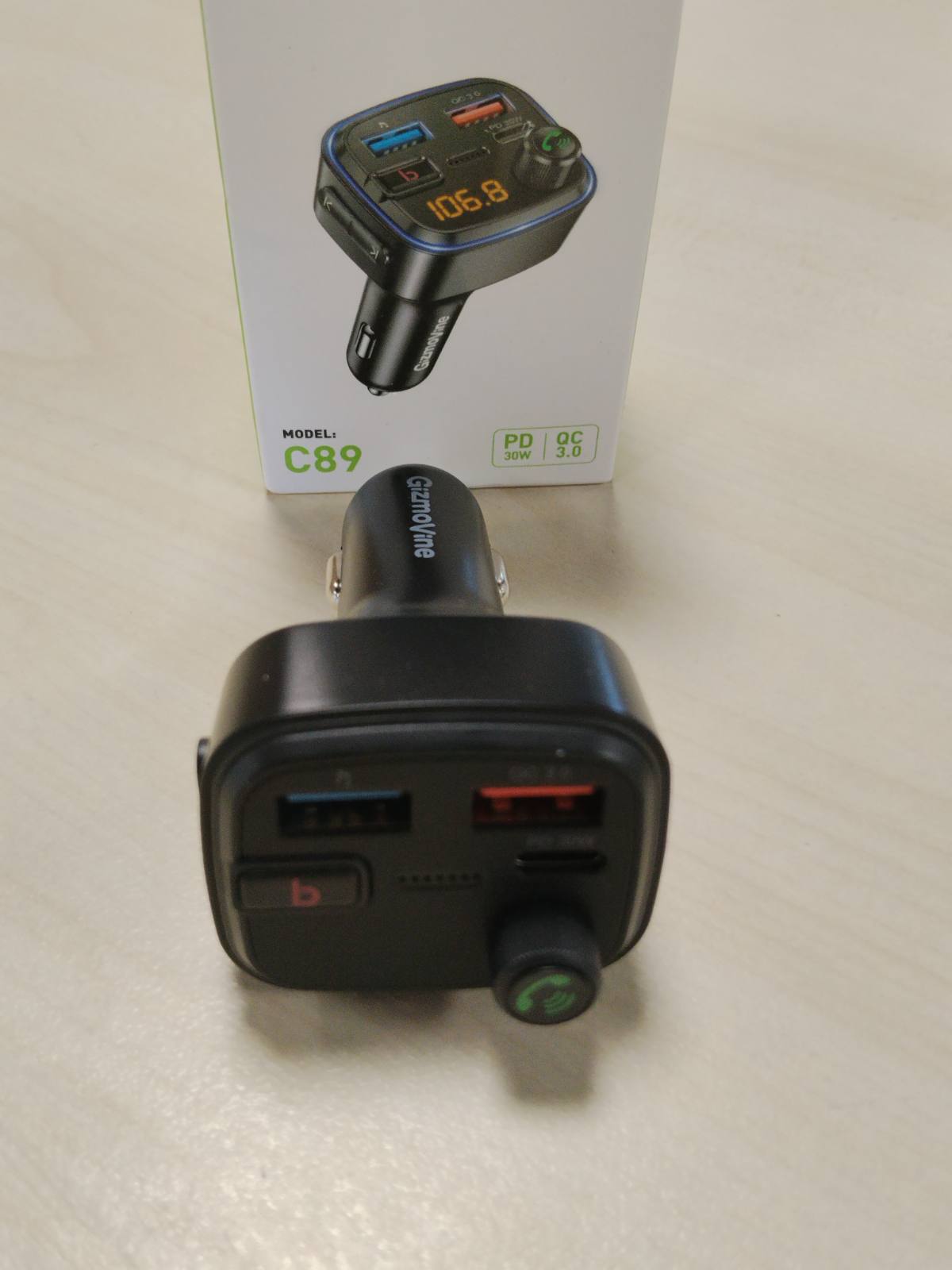 299857 - GIZMOVINE - Transmetues Bluetooth për Makinë, FM për Muzikë, Set Telefoni pa Duar, Adaptor për Çakmak me Portë USB-C, 30W QC PD
