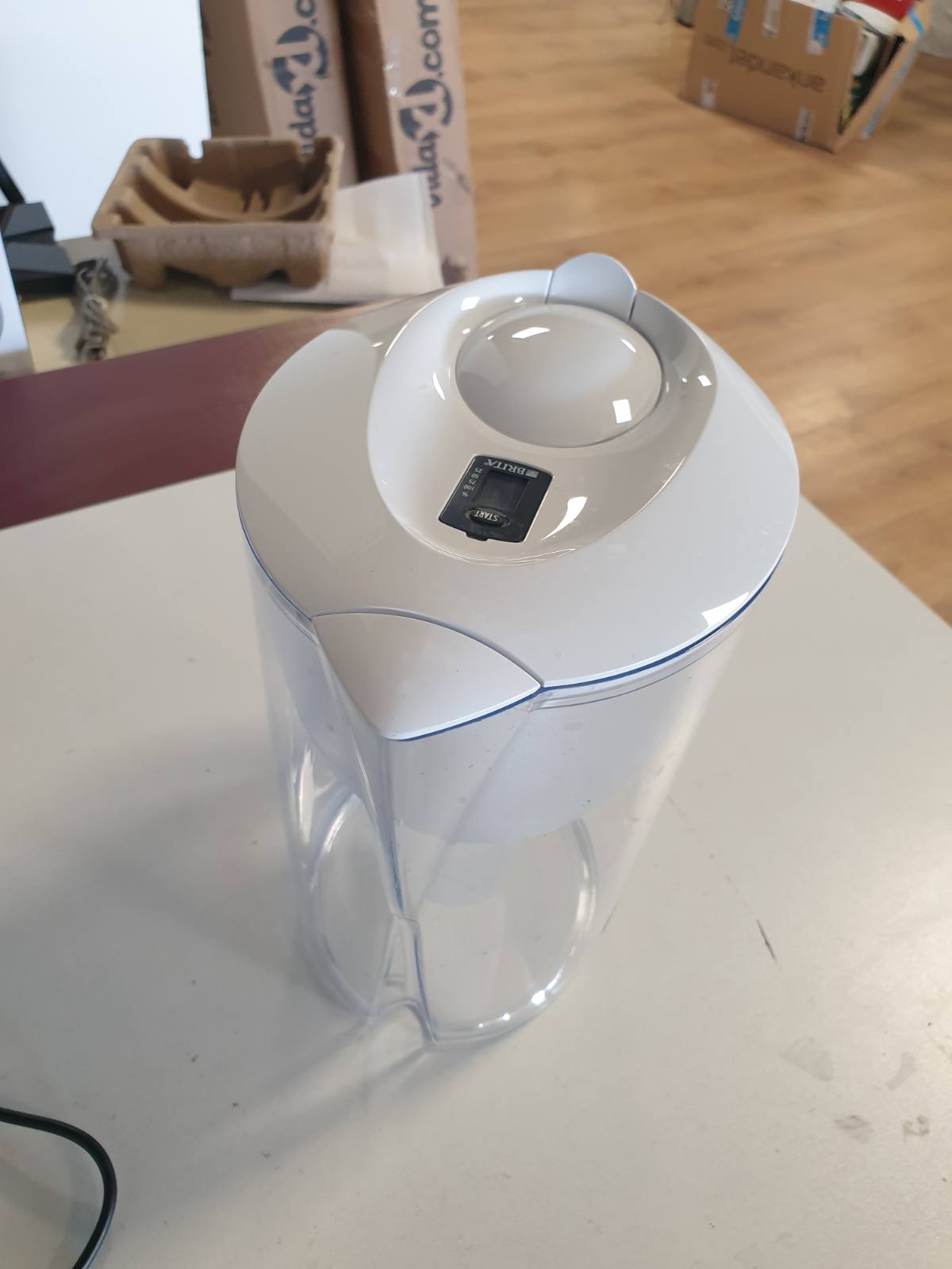 222417 - BRONX - Filtri për ujë BRITA Marella XL (3.5l) me 1x fishek MAXTRA PRO, Smart Light LED, filtron papastërtitë