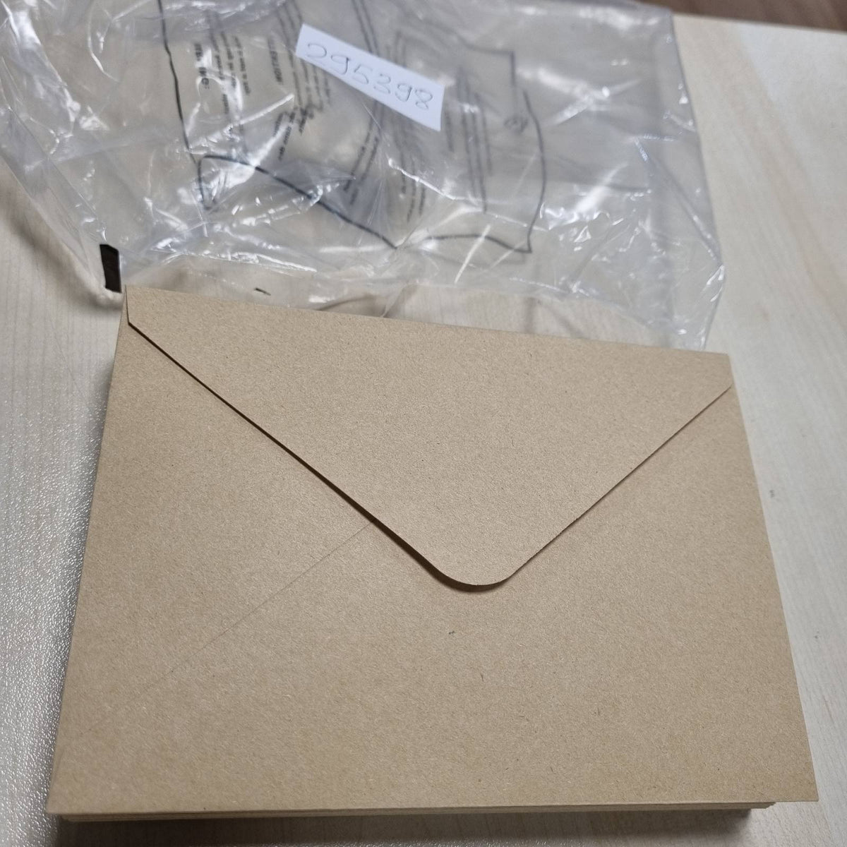295398 - AiQlnu Zarfa me 50 copë, 120 g/m², letre kraft klasike 12.5x17.5CM, me majë, ideale për kartolina, foto, ftesa