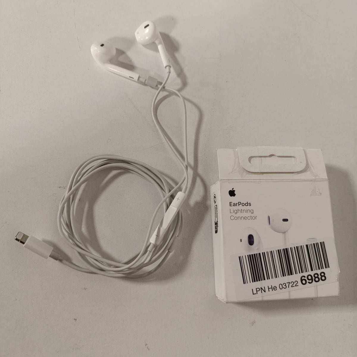 296118 - APPLE Kufje EarPods me lidhës Lightning