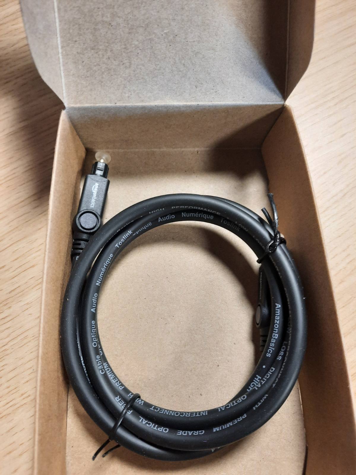 300153 - AMAZON BASICS Kabllo audio dixhitale optike Toslink, 1 m, e zezë