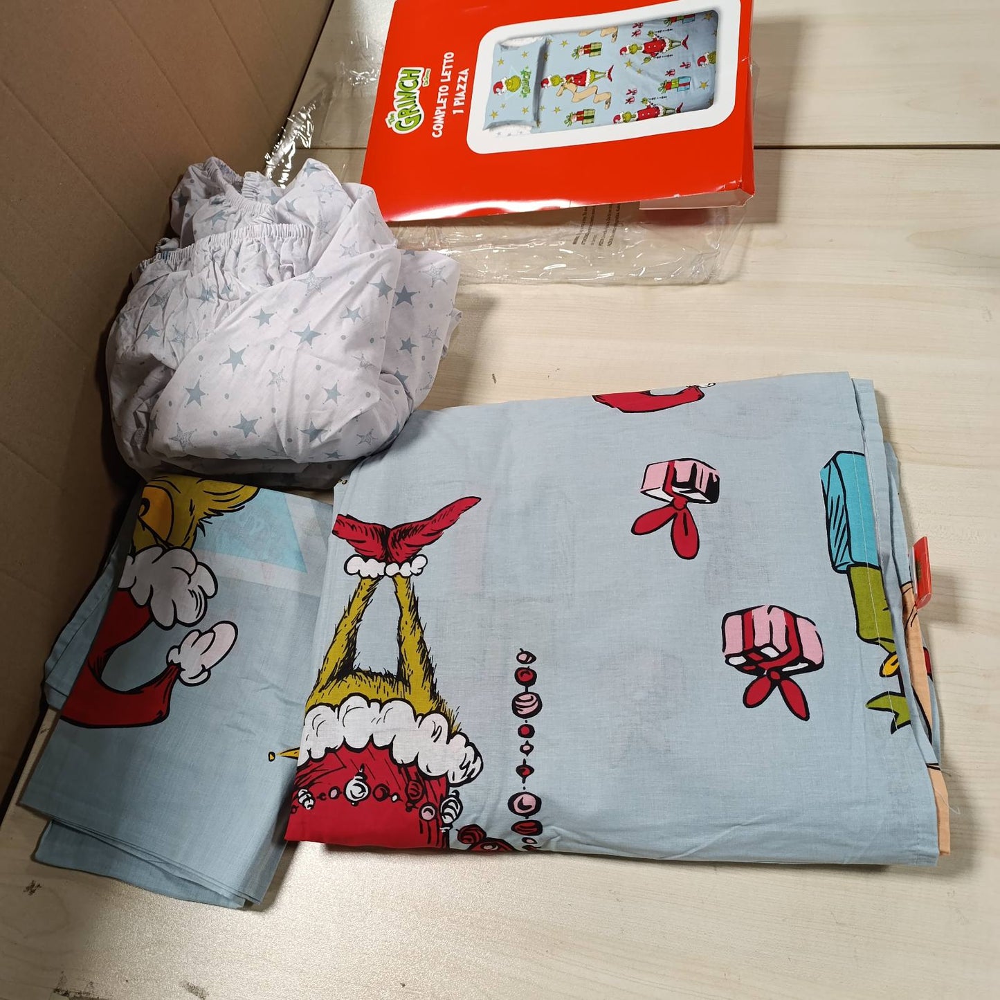 213809 - HERMET Set çarçafësh Grinch për krevat tek, 100% pambuk, çarçaf i sheshtë + çarçaf i montuar + mbulesë jastëku