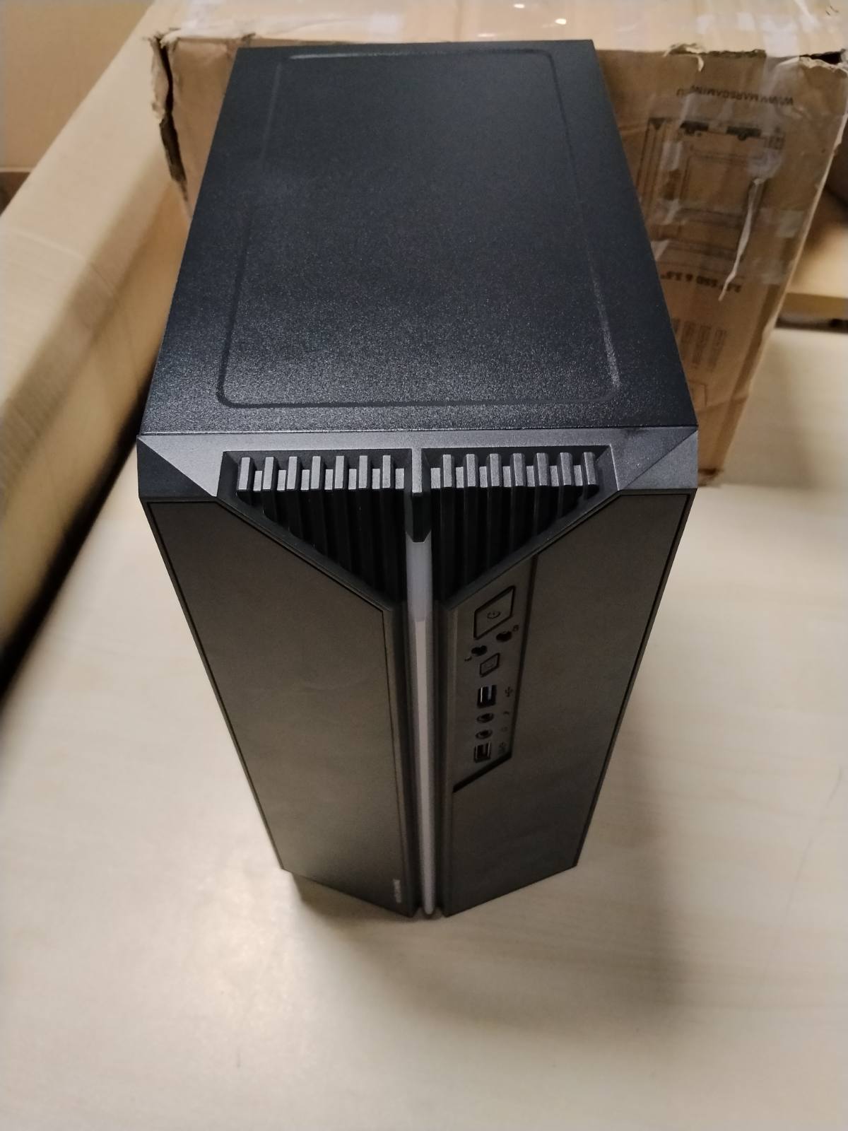 295164 - MARS GAMING MC-S1, Kuti PC Micro-ATX Ultra-Compact, Ndriçim i Përparmë ARGB 12-Modalitetesh, Ventilatorë FRGB, Kuti Lojërash me Dritare të Plotë Anësore, Mbështet Ftohës me Lëng deri në 120 mm, E Zezë