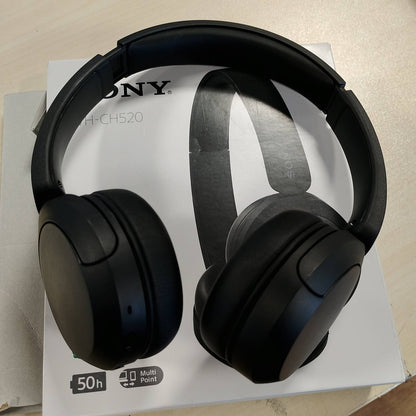 299278 - SONY WH-CH520 Kufje pa tel Bluetooth, deri në 50 orë jetëgjatësi baterie me karikim të shpejtë, model në vesh, të zeza