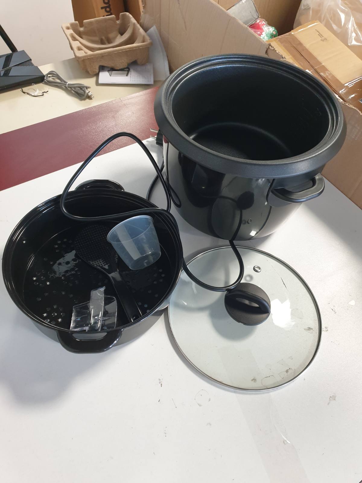 166779 - TEFAL Classic 2 Gatuaj Orizi, Kapacitet 5L, Për Oriz 1.5kg, Automatik, me Funksionin e Mbajtjes së Ngrohtë, Enë Jo-Ngjitëse, Për Pastrim të Lehtë, Shportë Avullore, Ngjyra E Zezë RK103811