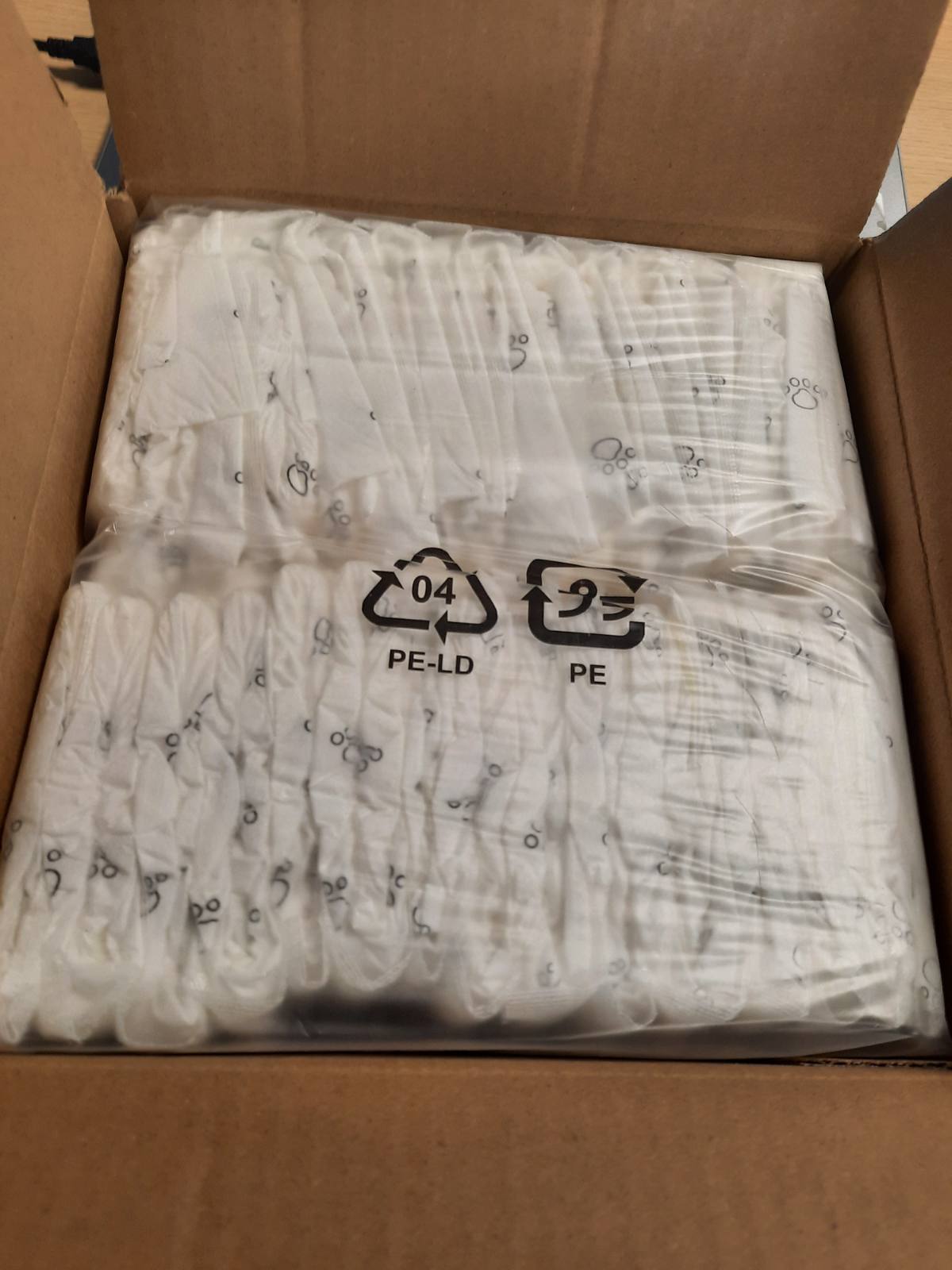 197788 - AMAZON BASICS Pelenë për Qen Meshkuj, Madhësia XS, të Disponueshme, të Bardha, Set Prej 30 Copë