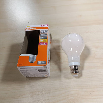 186260 - OSRAM - LED SUPERSTAR CLASSIC A, Llambë LED me Filament të Errësueshëm, Bazë E27, E Bardhë e Ngrohtë 2700K, Formë Klasike, Fuqi 18W / Ekuivalencë e Llambës Inkandeshente 150W, Materiali Akrilik