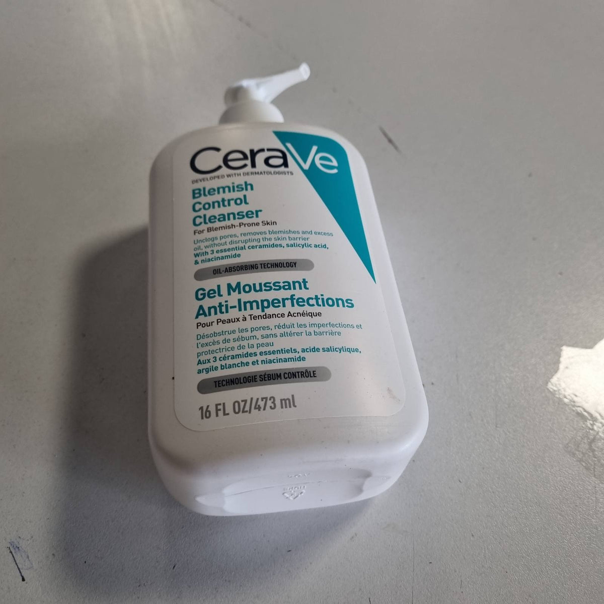 298537 - CERAVE Xhel shkumëzues kundër njollave - 473 ml - Acid salicilik, argjilë e bardhë, qeramide, niacinamidë - Lëkurë e prirur ndaj akneve