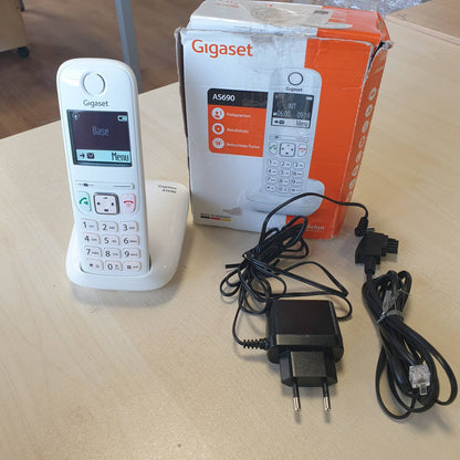 299498 - GIGASET AS690 - Telefon DECT pa tel - ekran i madh me kontrast të lartë - cilësi e shkëlqyer audio - profile zëri të rregullueshme, funksion pa duar - mbrojtje thirrjesh, e bardhë