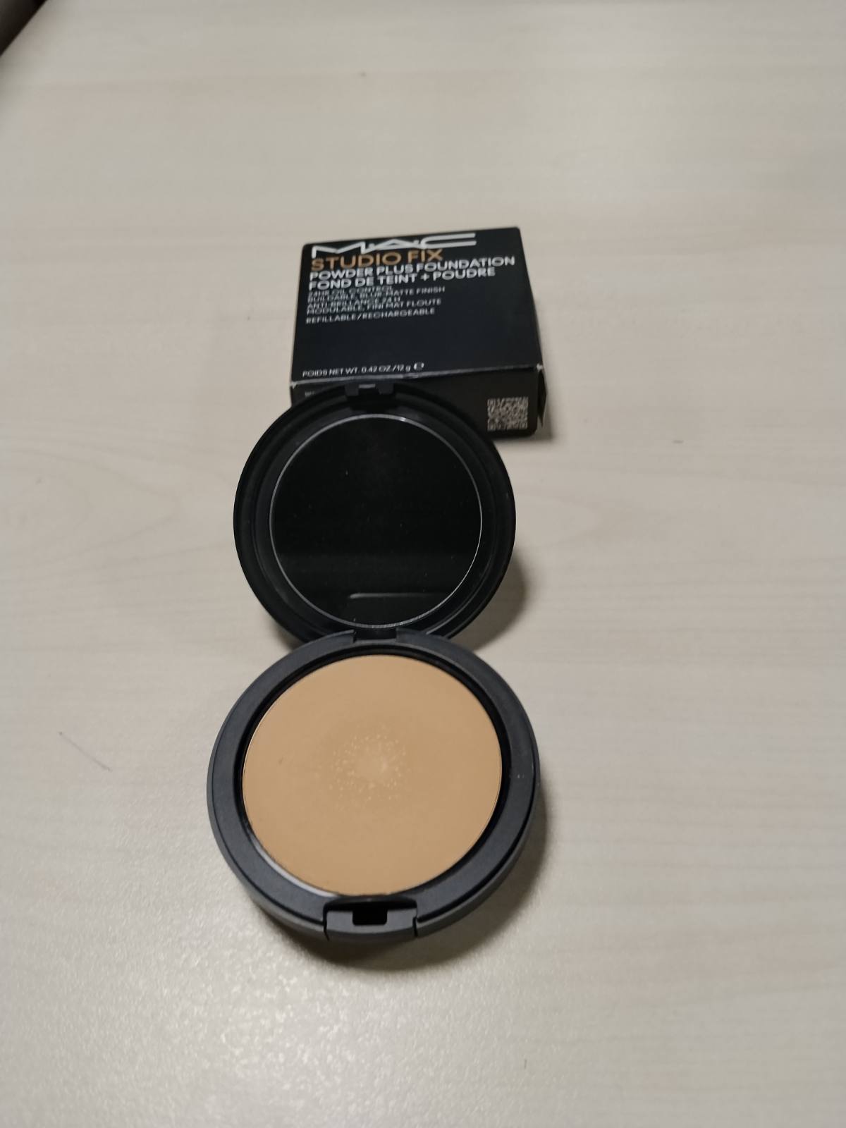 300382 - MAC Kujdes për fondatinën Studio Fix Powder Plus NC41, 15 g