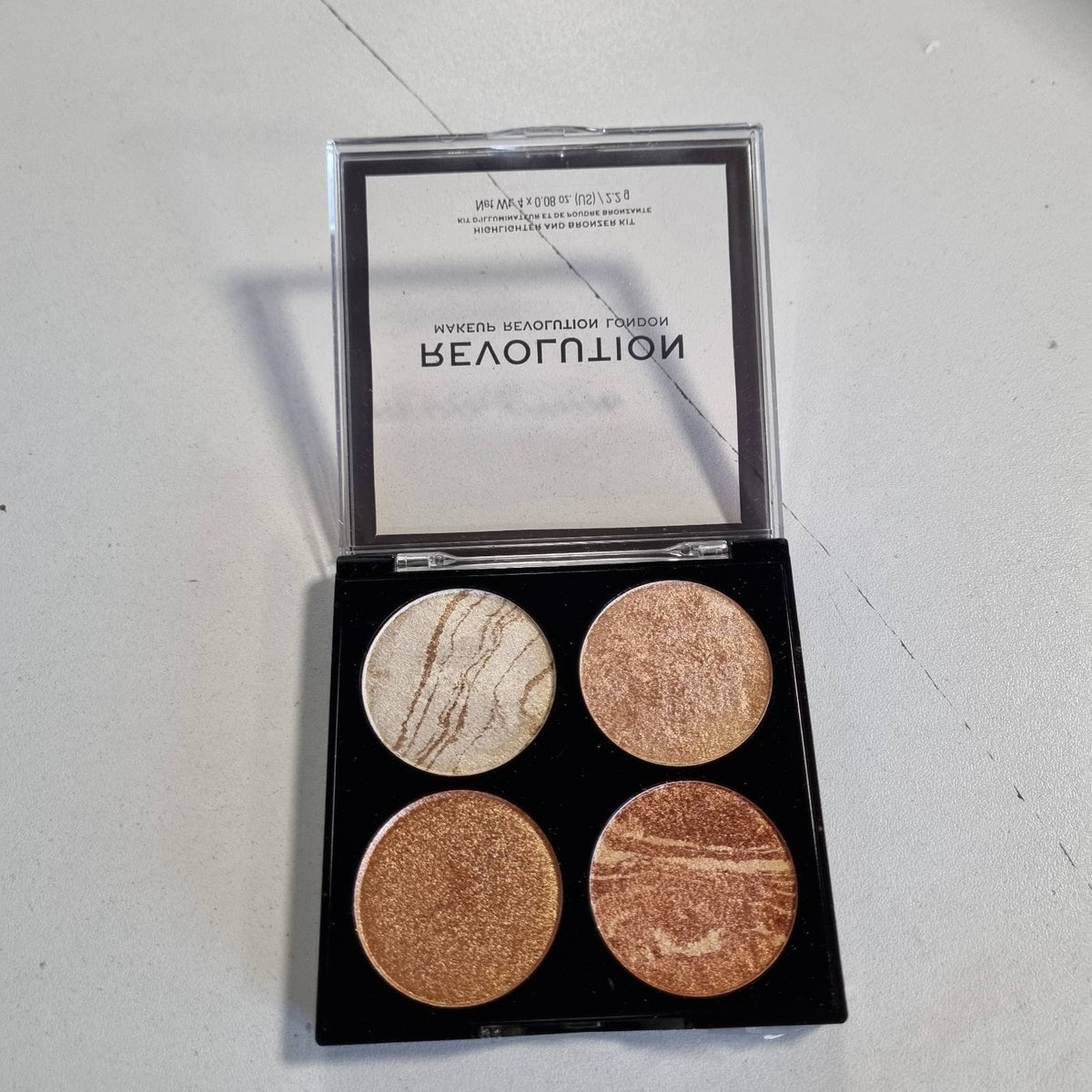 298835 - MAKEUP REVOLUTION Cheek Kit Don't Hold Back, 4 nuanca, 8.8g.