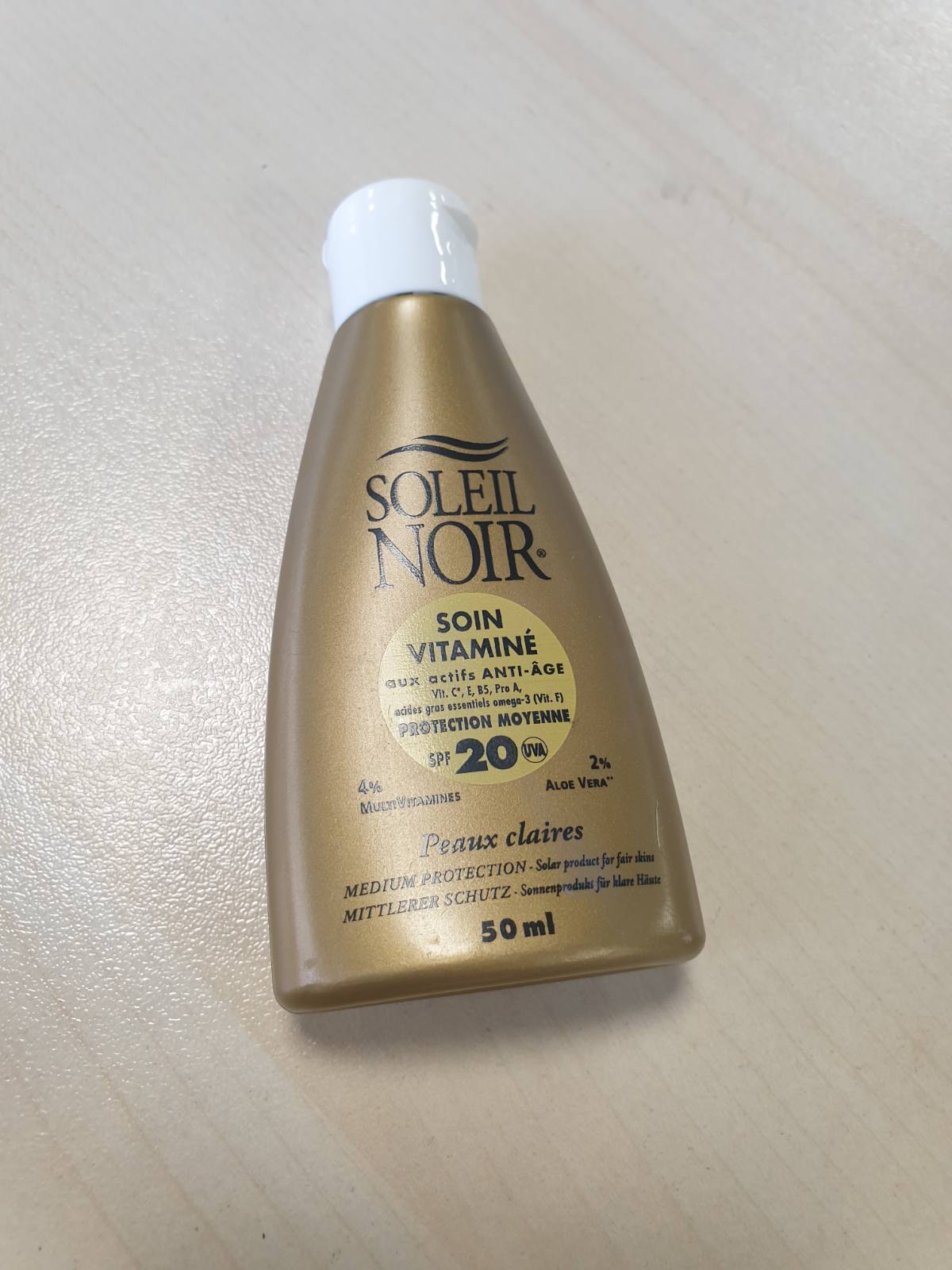 298706 - SOLEIL NOIR Krem dielli SPF 20, 50 ml, i pasuruar me vitamina A, C, E, Aloe Vera, prodhuar në Francë